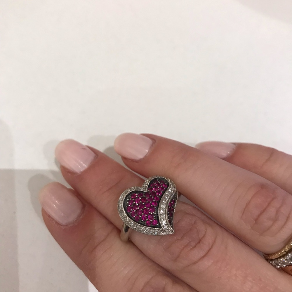 DIAMOND AND RUBY HEART RING- size 5.5 - Picture 6 of 6